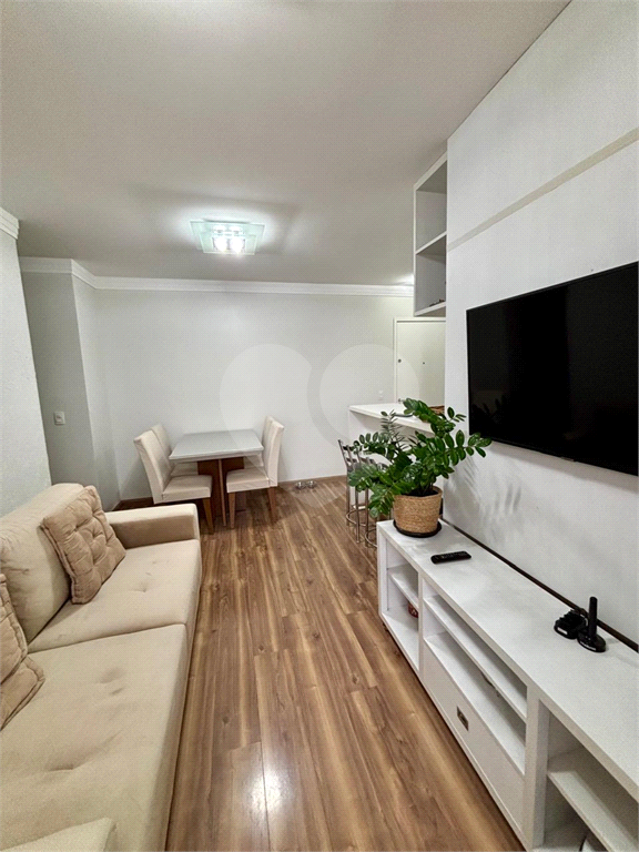Apartamento na Av Santa Marina no bairro da Água Branca