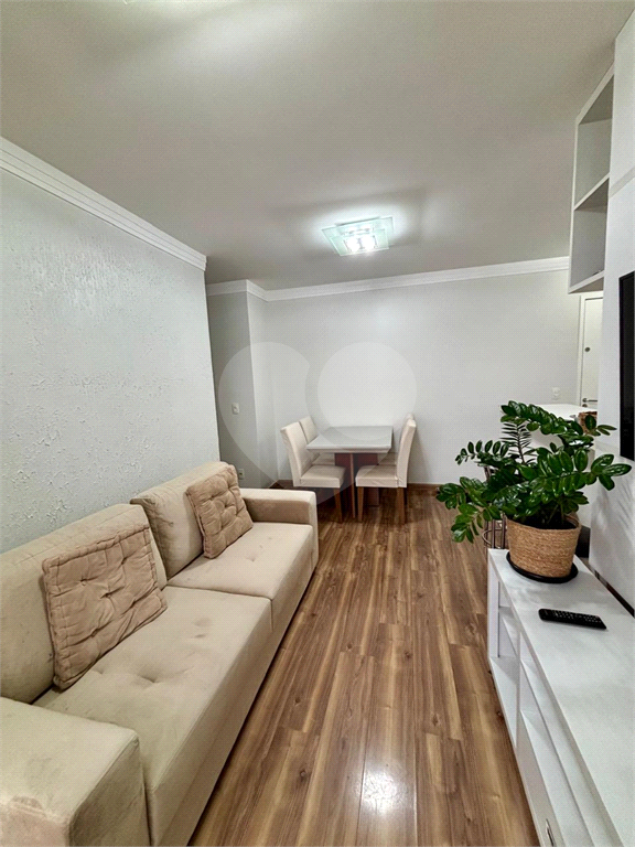 Apartamento na Av Santa Marina no bairro da Água Branca