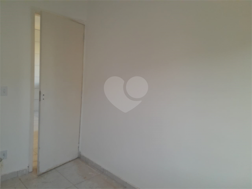 Apartamento à venda com 2 quartos, 46m² - Foto 14