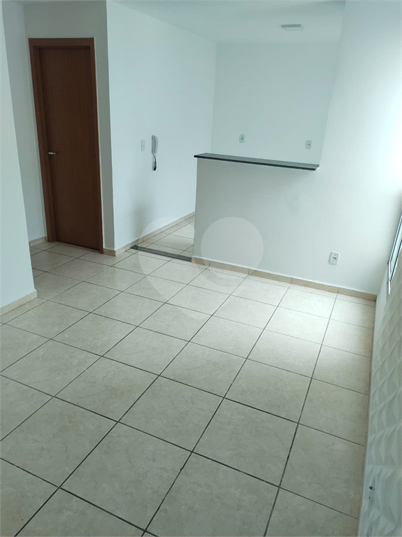 Apartamento à venda com 2 quartos, 41m² - Foto 4