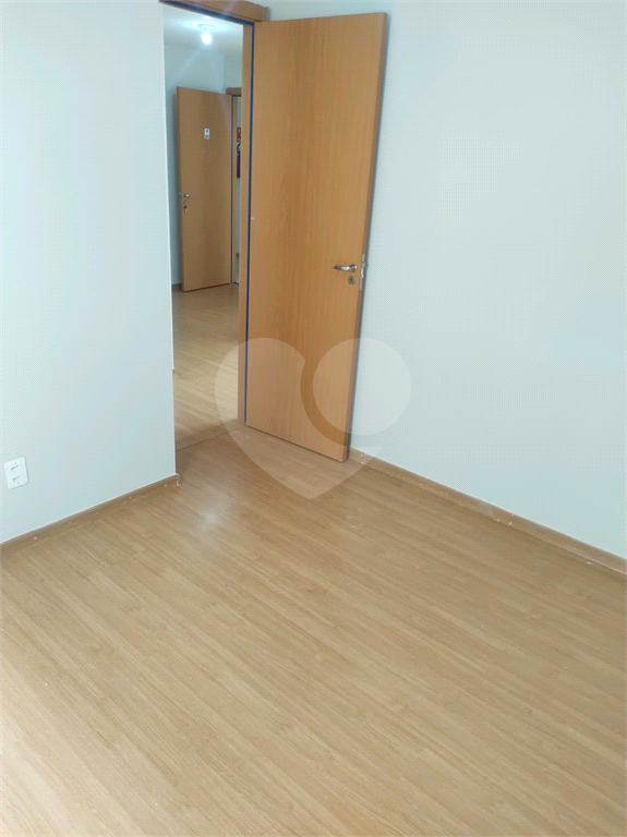 Apartamento à venda com 2 quartos, 44m² - Foto 18