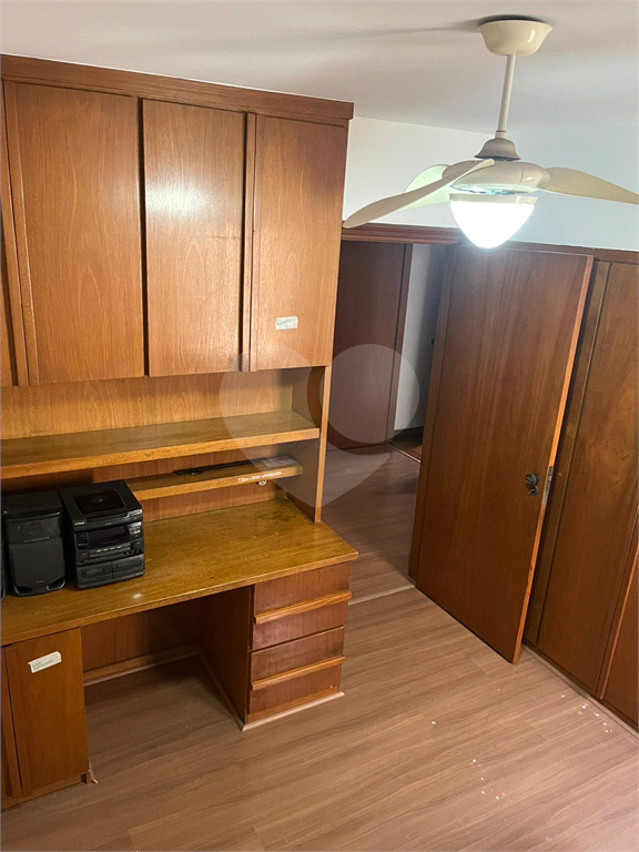 Apartamento em Moema 158 m² de área útil, com 4 quartos, 4 suítes e 6 banheiros, 3 vagas de garagem.
