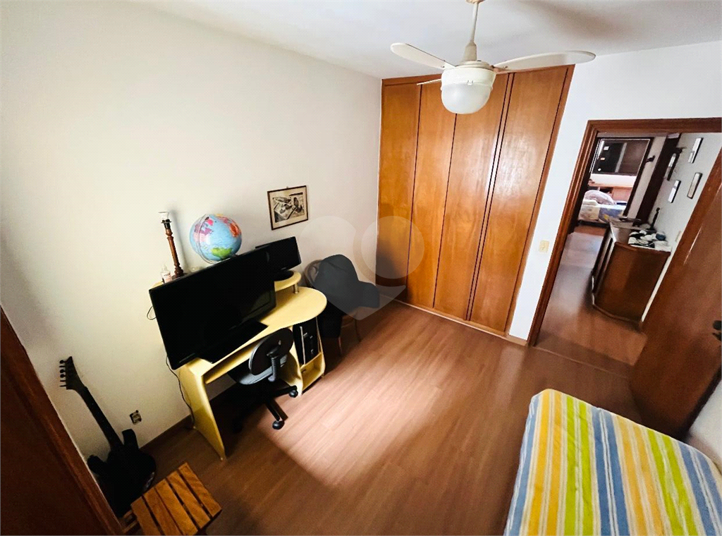 Apartamento em Moema 158 m² de área útil, com 4 quartos, 4 suítes e 6 banheiros, 3 vagas de garagem.