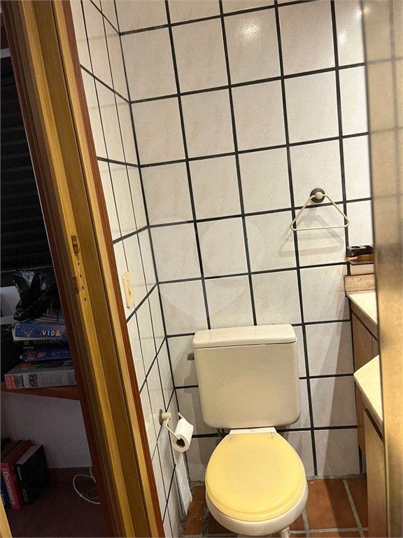 Apartamento em Moema 158 m² de área útil, com 4 quartos, 4 suítes e 6 banheiros, 3 vagas de garagem.