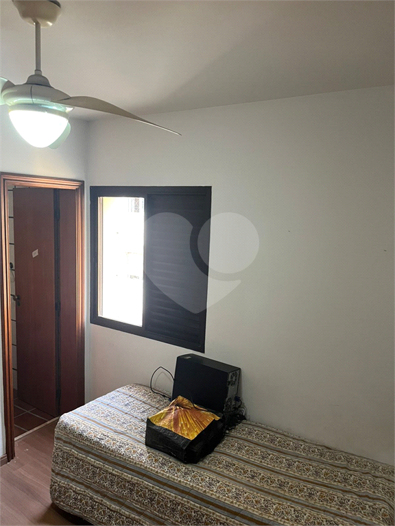 Apartamento em Moema 158 m² de área útil, com 4 quartos, 4 suítes e 6 banheiros, 3 vagas de garagem.