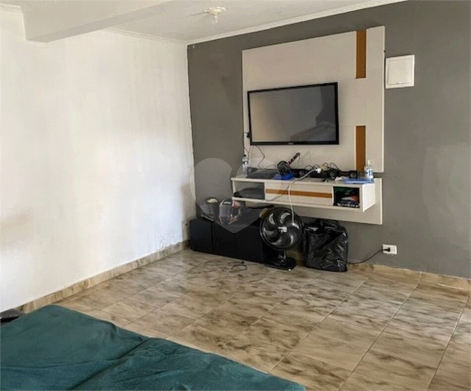 Sobrado à venda com 2 quartos, 27m² - Foto 1