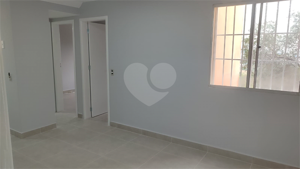 Apartamento à venda com 2 quartos, 47m² - Foto 3