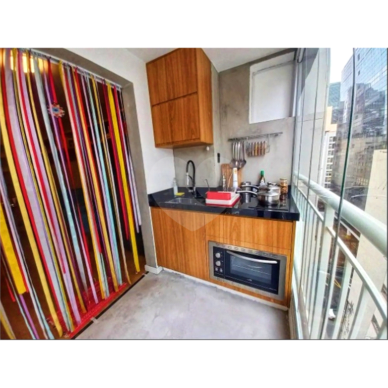 VENDO ESTUDIO COM UMA VAGA 