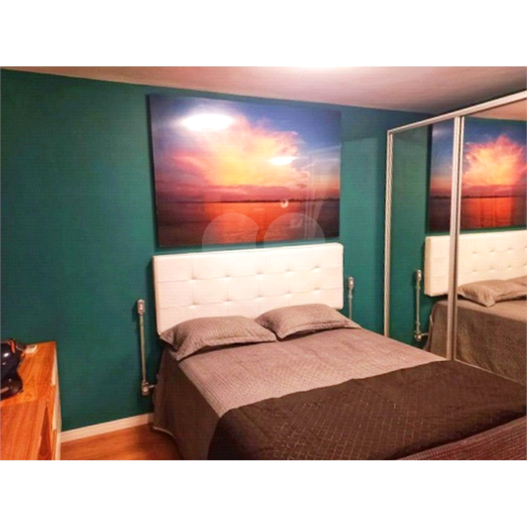 VENDO ESTUDIO COM UMA VAGA 