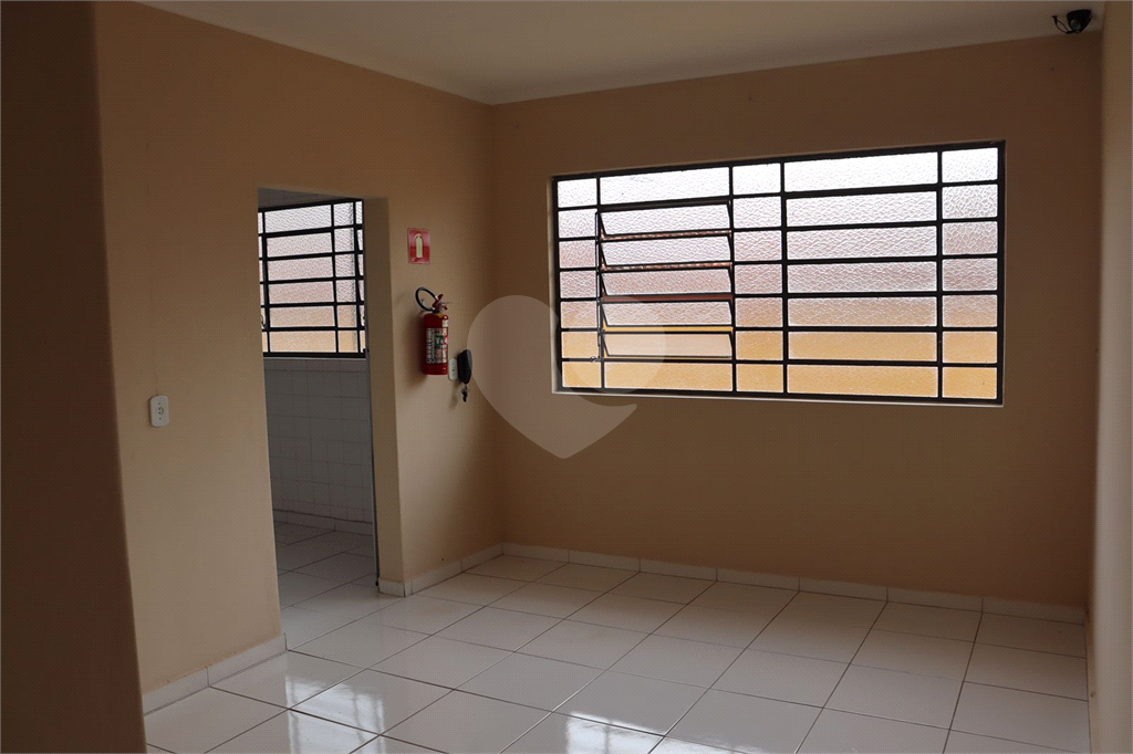 Casa à venda com 3 quartos, 360m² - Foto 2
