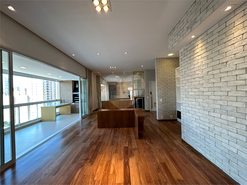 Apartamento Perdizes 3 suites e 3 vagas de garagem 