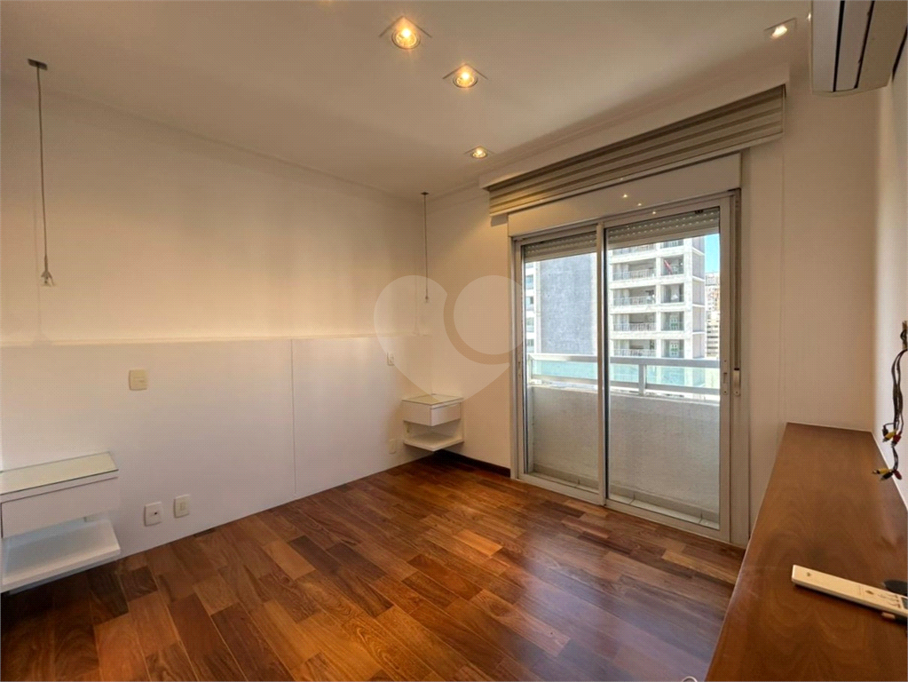 Apartamento Perdizes 3 suites e 3 vagas de garagem 
