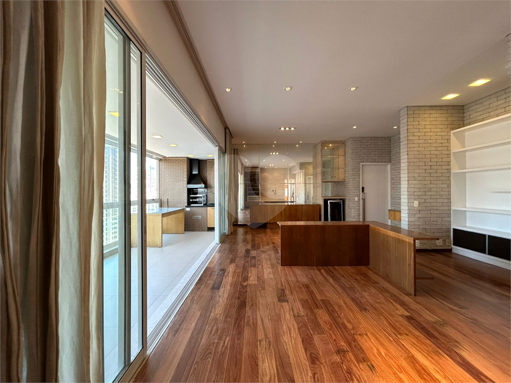 Apartamento Perdizes 3 suites e 3 vagas de garagem 