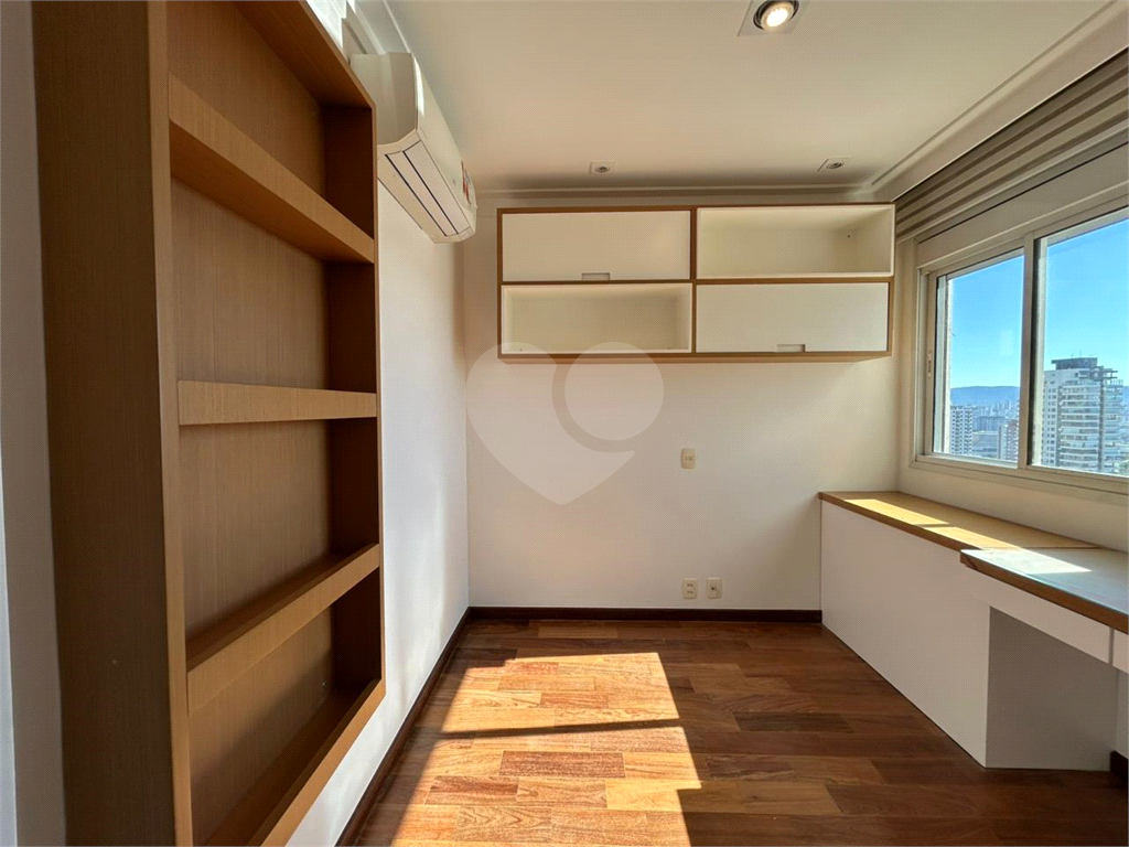 Apartamento Perdizes 3 suites e 3 vagas de garagem 