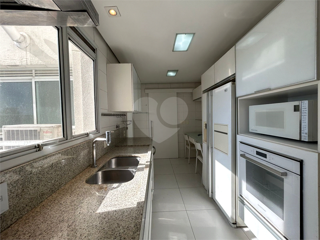 Apartamento Perdizes 3 suites e 3 vagas de garagem 