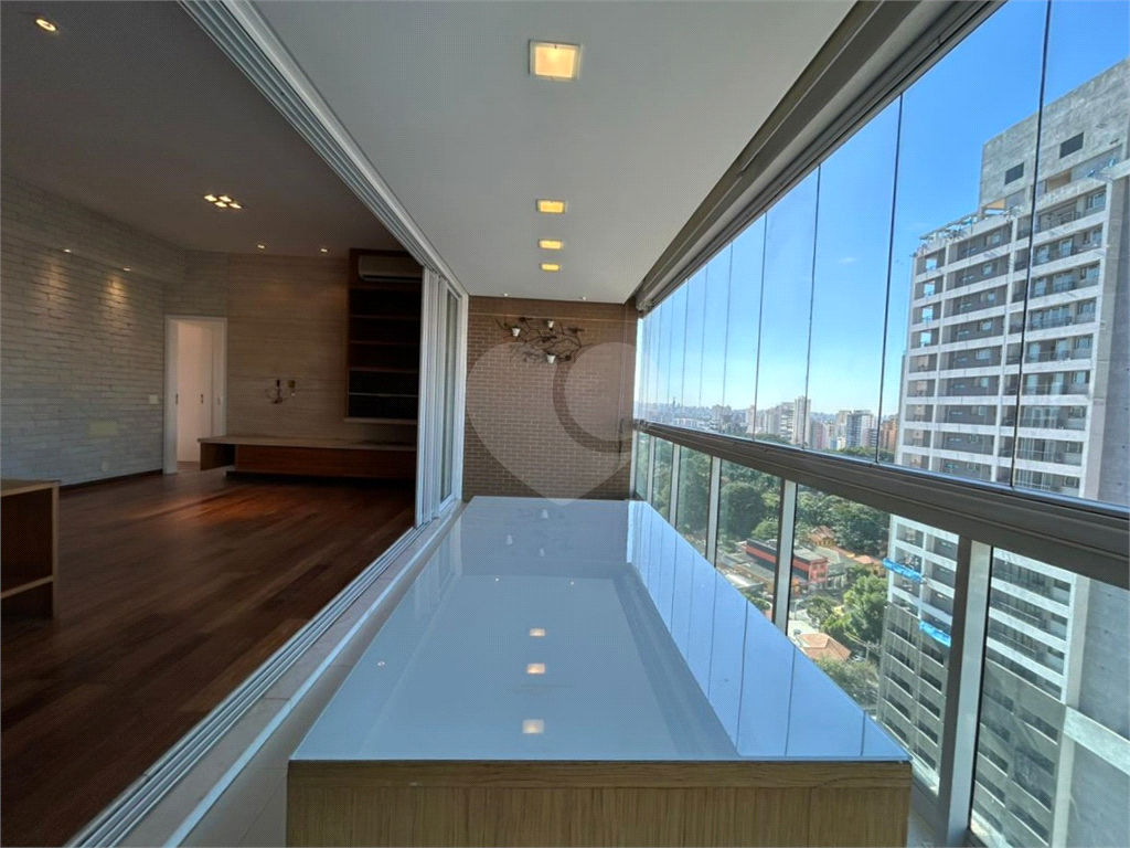 Apartamento Perdizes 3 suites e 3 vagas de garagem 