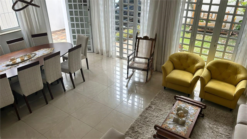 CASA em VILA ROMANA