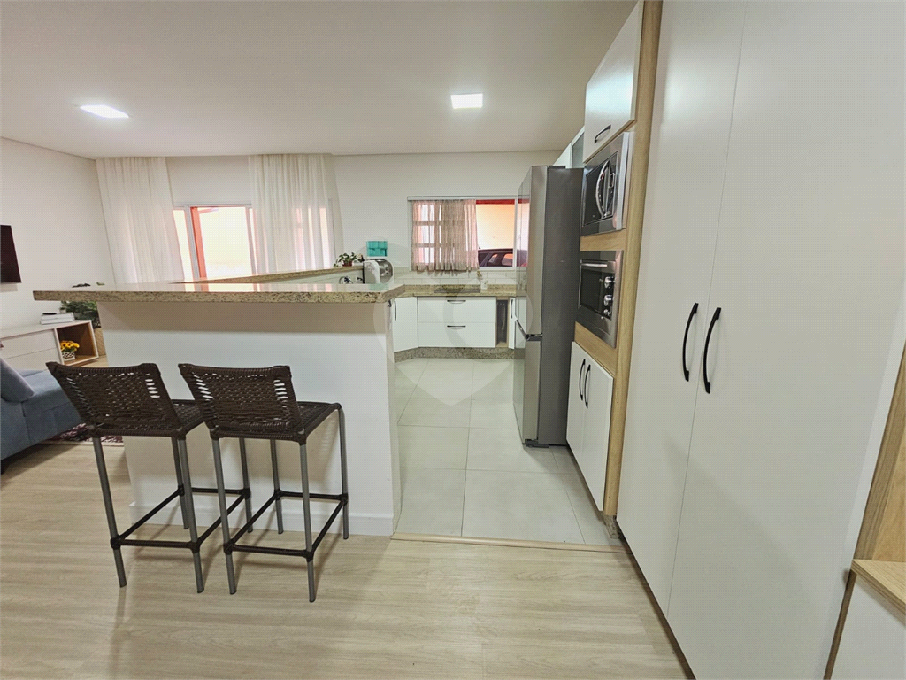 Casa à venda com 3 quartos, 200m² - Foto 6