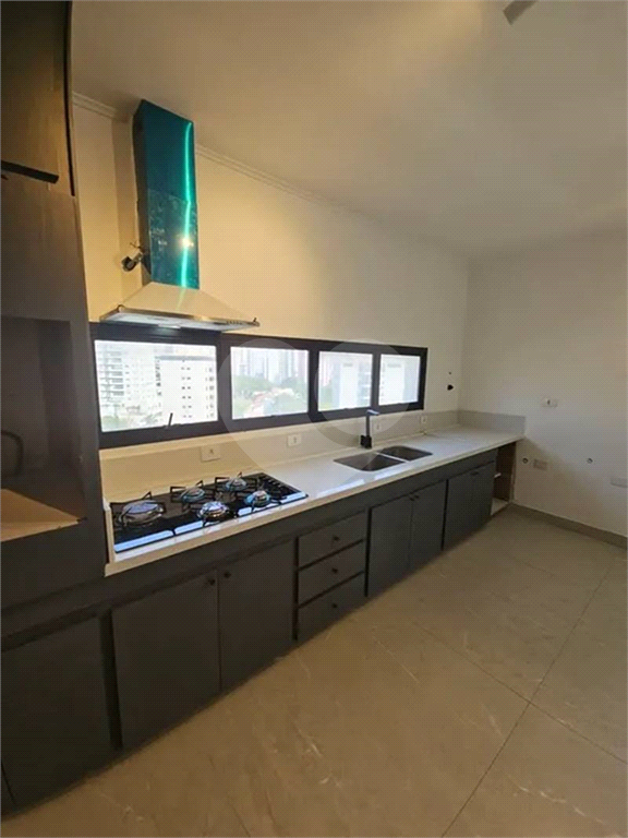 Apartamento de 180 m², 4 Quartos e 4 Banheiros – Totalmente Reformado e Pronto para Morar