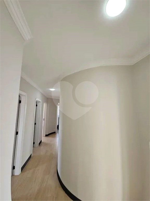Apartamento de 180 m², 4 Quartos e 4 Banheiros – Totalmente Reformado e Pronto para Morar