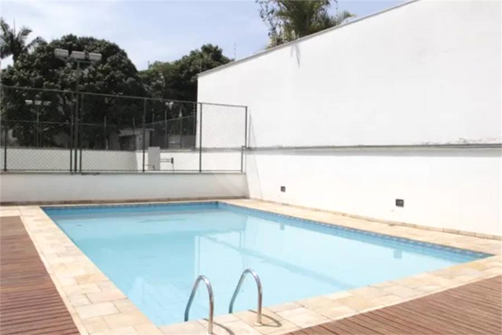 Apartamento de 180 m², 4 Quartos e 4 Banheiros – Totalmente Reformado e Pronto para Morar