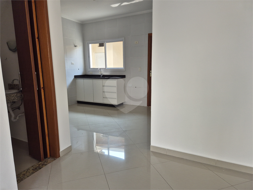 Casa de Condomínio para alugar com 3 quartos, 100m² - Foto 3