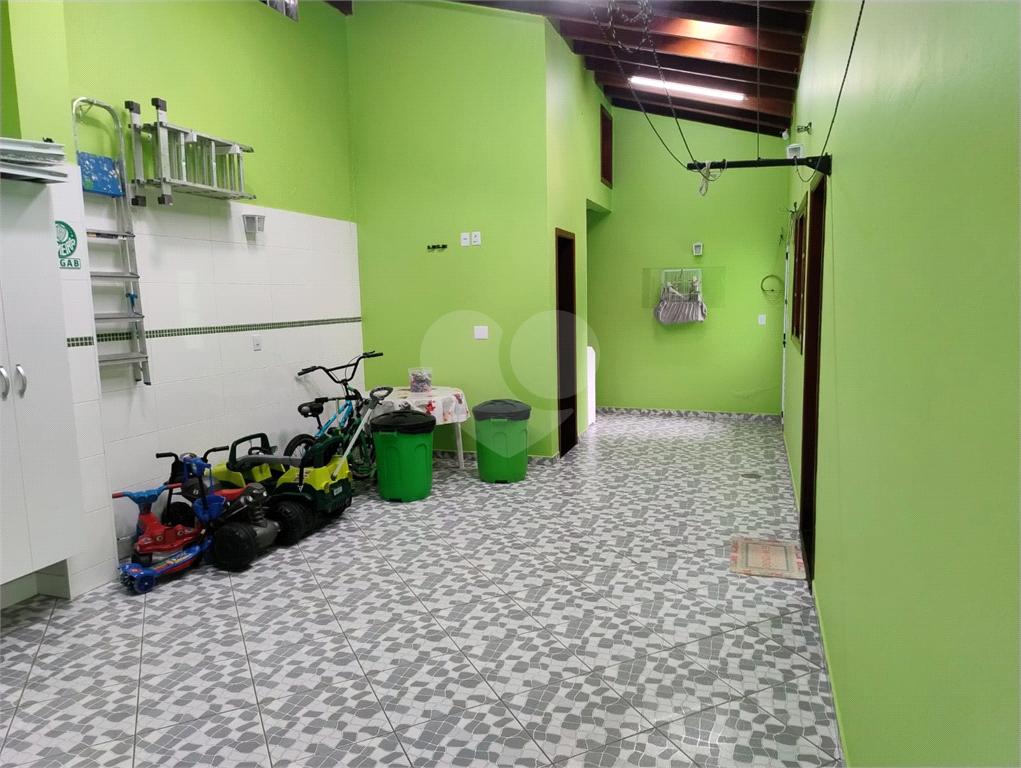 Casa à venda com 2 quartos, 170m² - Foto 9