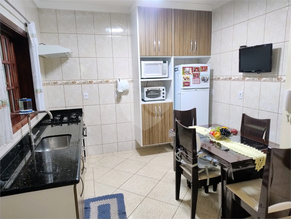 Casa à venda com 2 quartos, 170m² - Foto 12