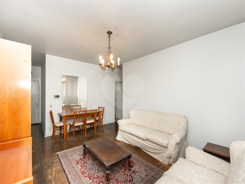 APARTAMENTO em PINHEIROS