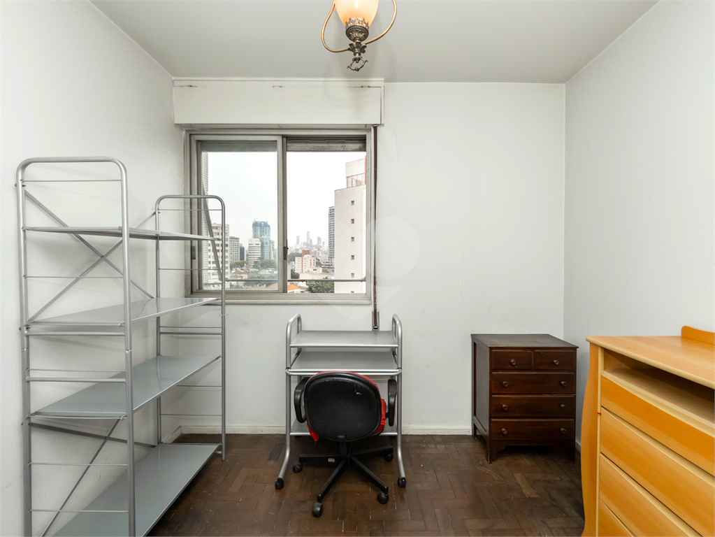 APARTAMENTO em PINHEIROS