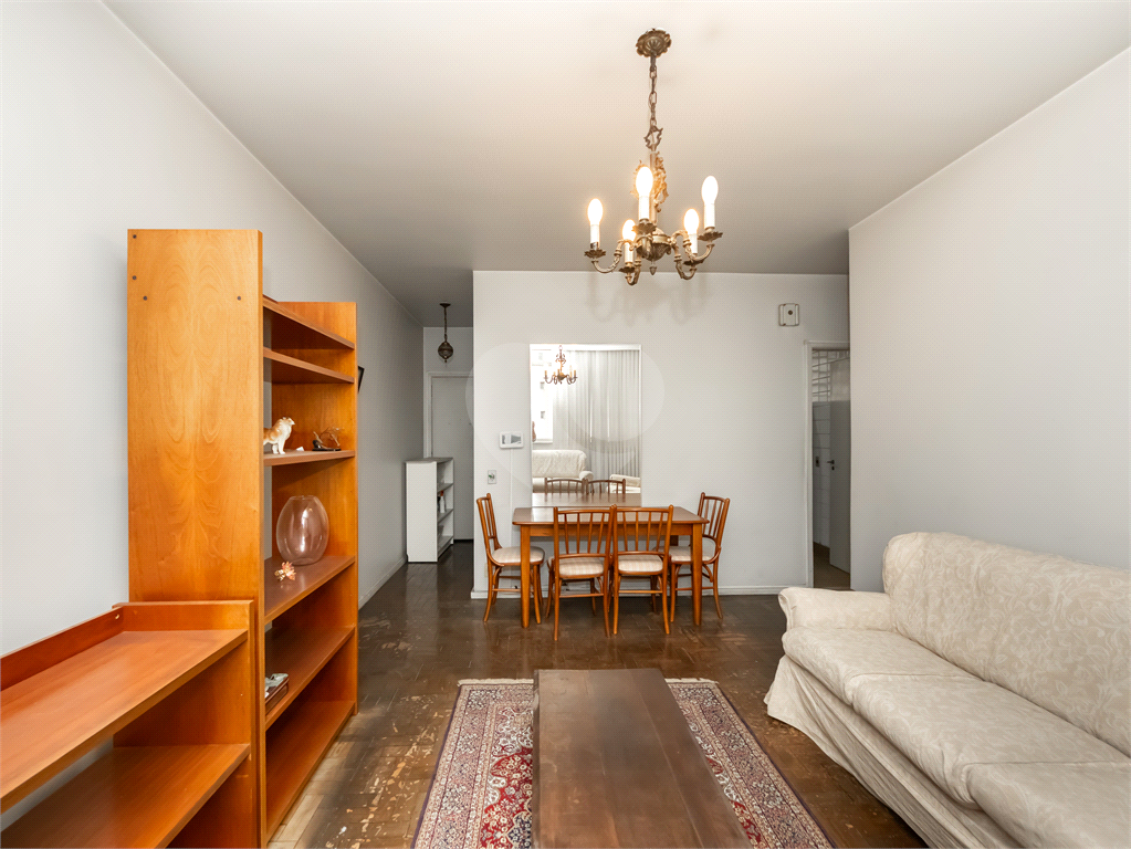 APARTAMENTO em PINHEIROS