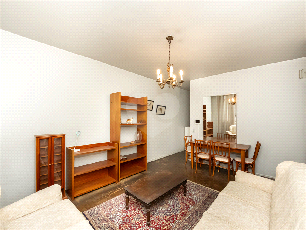 APARTAMENTO em PINHEIROS