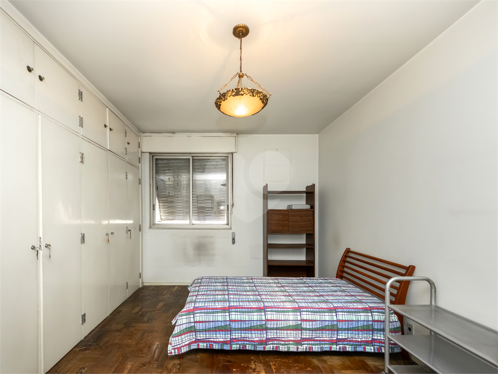 APARTAMENTO em PINHEIROS