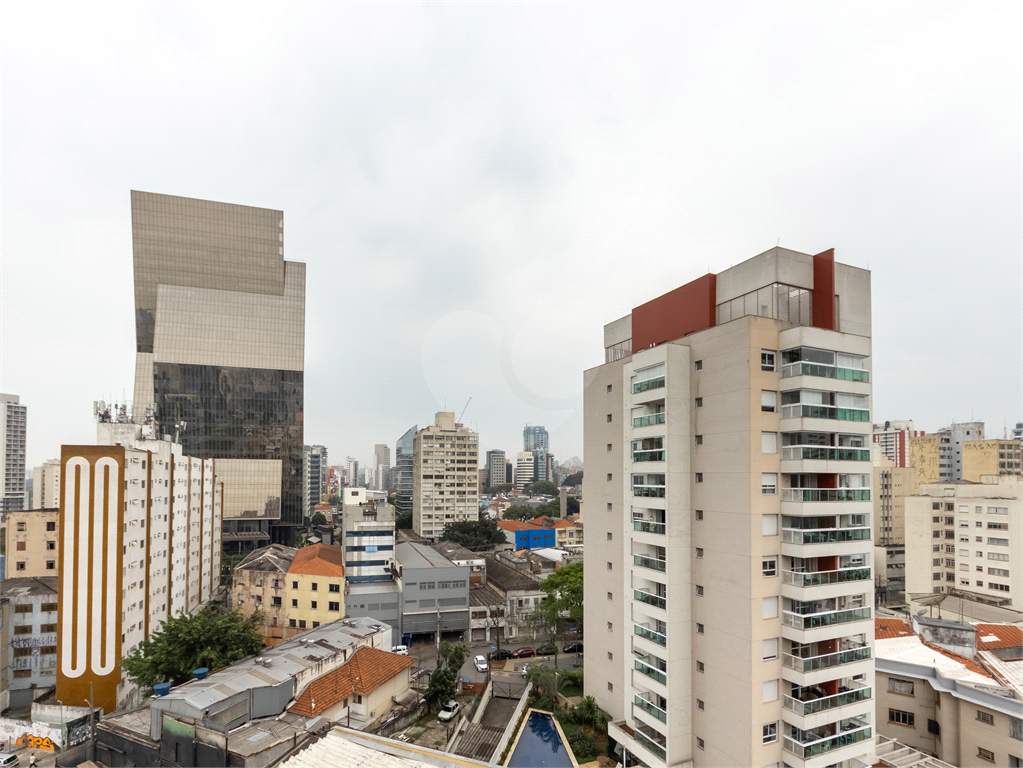 APARTAMENTO em PINHEIROS