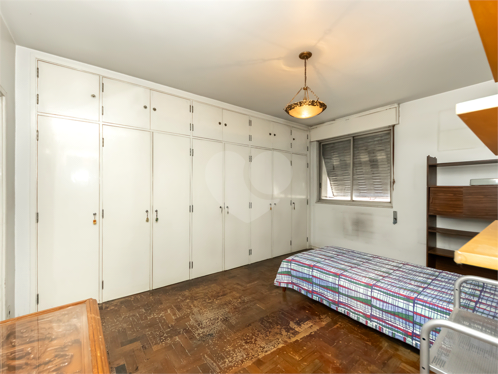 APARTAMENTO em PINHEIROS