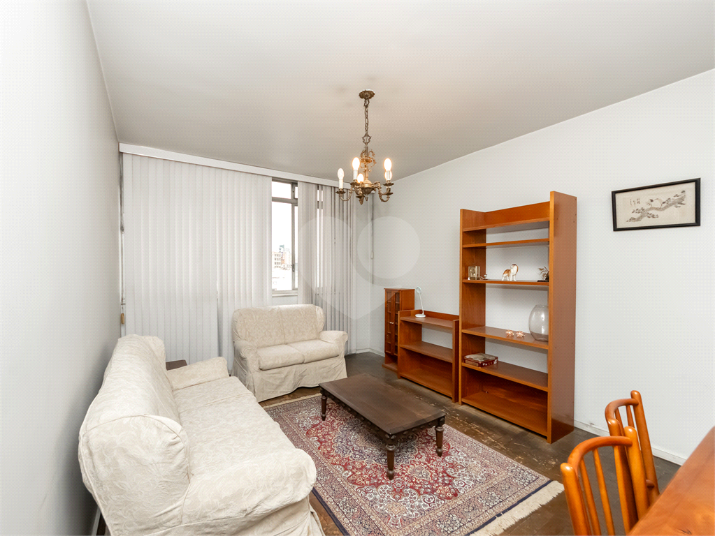 APARTAMENTO em PINHEIROS