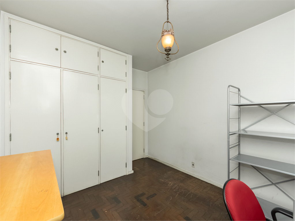 APARTAMENTO em PINHEIROS