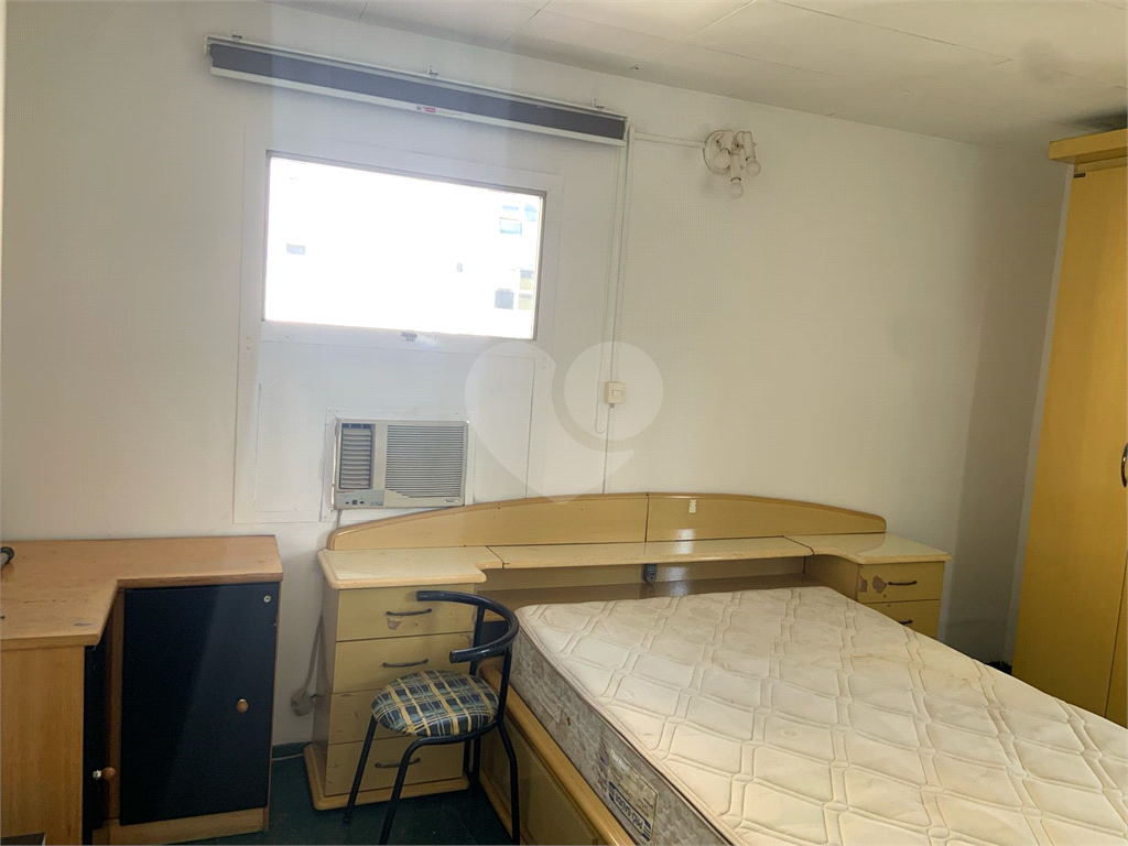 LOCAÇÃO COM MOBILIA E 2 VAGAS DE GARAGEM NEGOCIA 