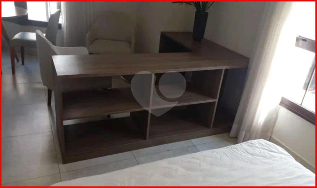 APARTAMENTO em CENTRO