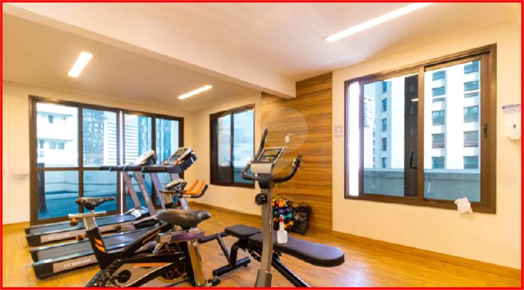 APARTAMENTO em CENTRO