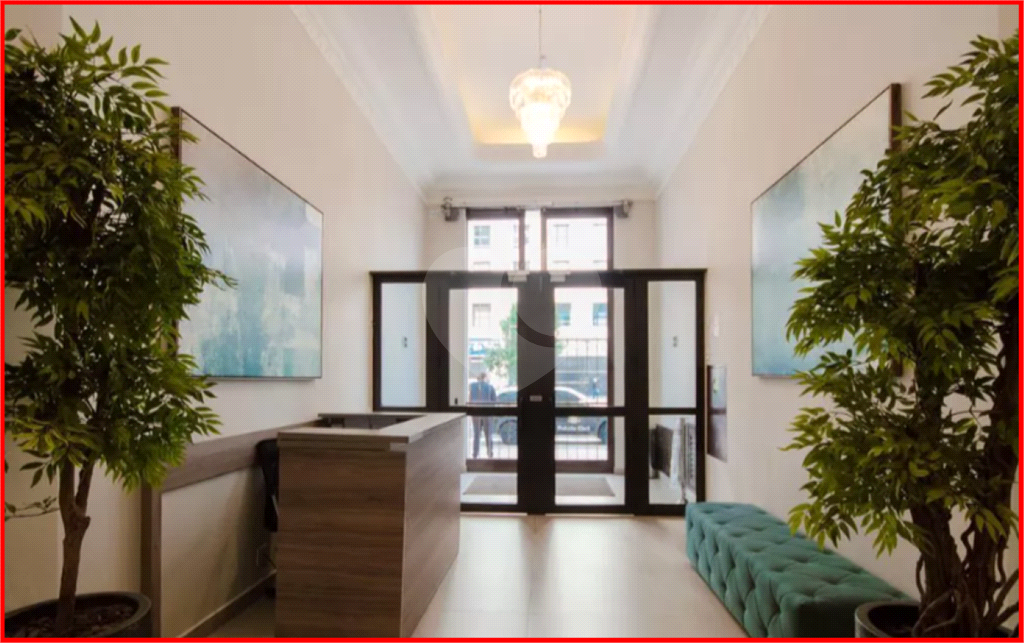 APARTAMENTO em CENTRO