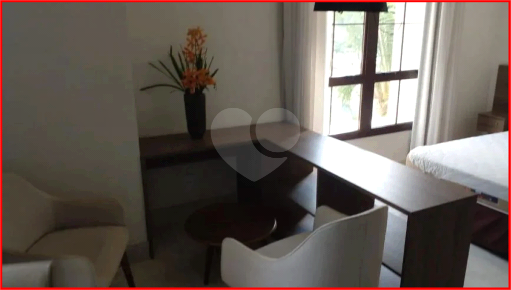 APARTAMENTO em CENTRO