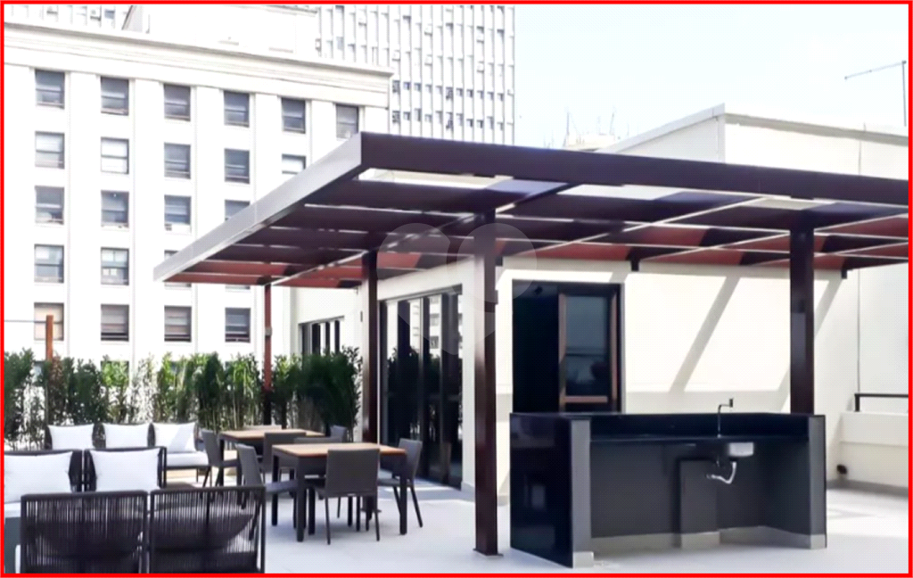 APARTAMENTO em CENTRO