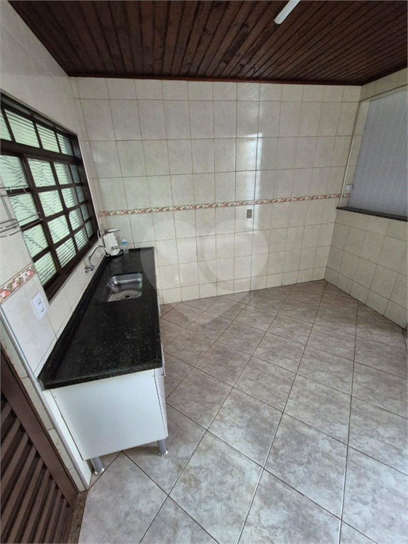 Casa à venda com 2 quartos, 181m² - Foto 11