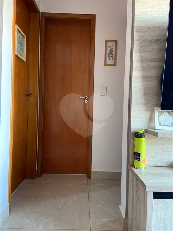 APARTAMENTO em PARQUE CONTINENTAL I