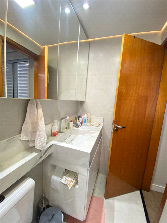 APARTAMENTO em PARQUE CONTINENTAL I