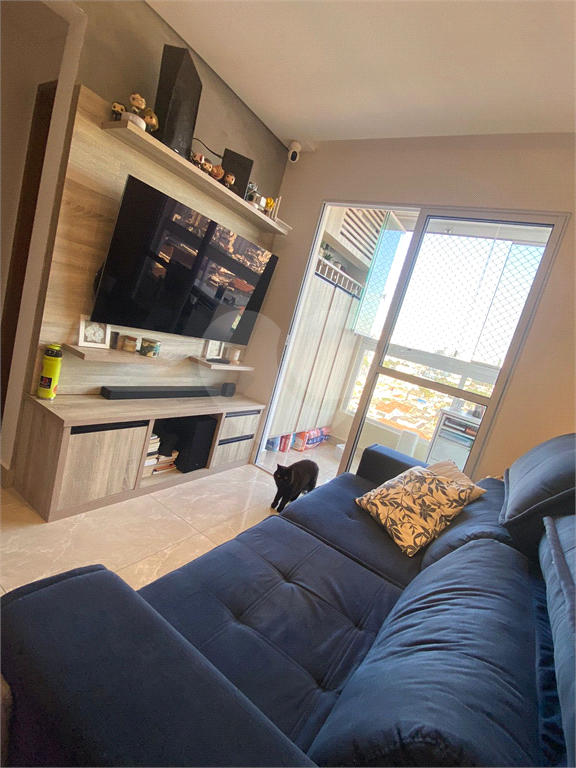 APARTAMENTO em PARQUE CONTINENTAL I