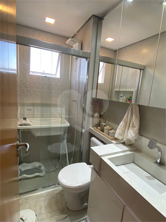 APARTAMENTO em PARQUE CONTINENTAL I