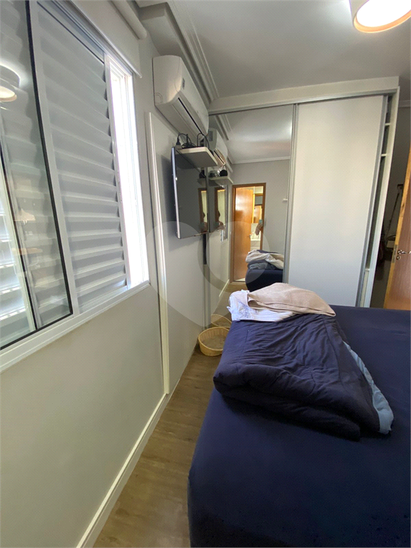 APARTAMENTO em PARQUE CONTINENTAL I
