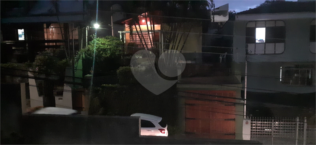 Condomínio fechado no bairro das palmas do Tremembé, 3 dormitórios, 2 com sacada e suíte e 2 vagas